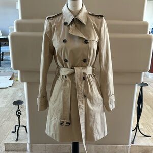 Banana Republic Trench Coat. Classic Tan. Small. New Without Tags. Beautiful.